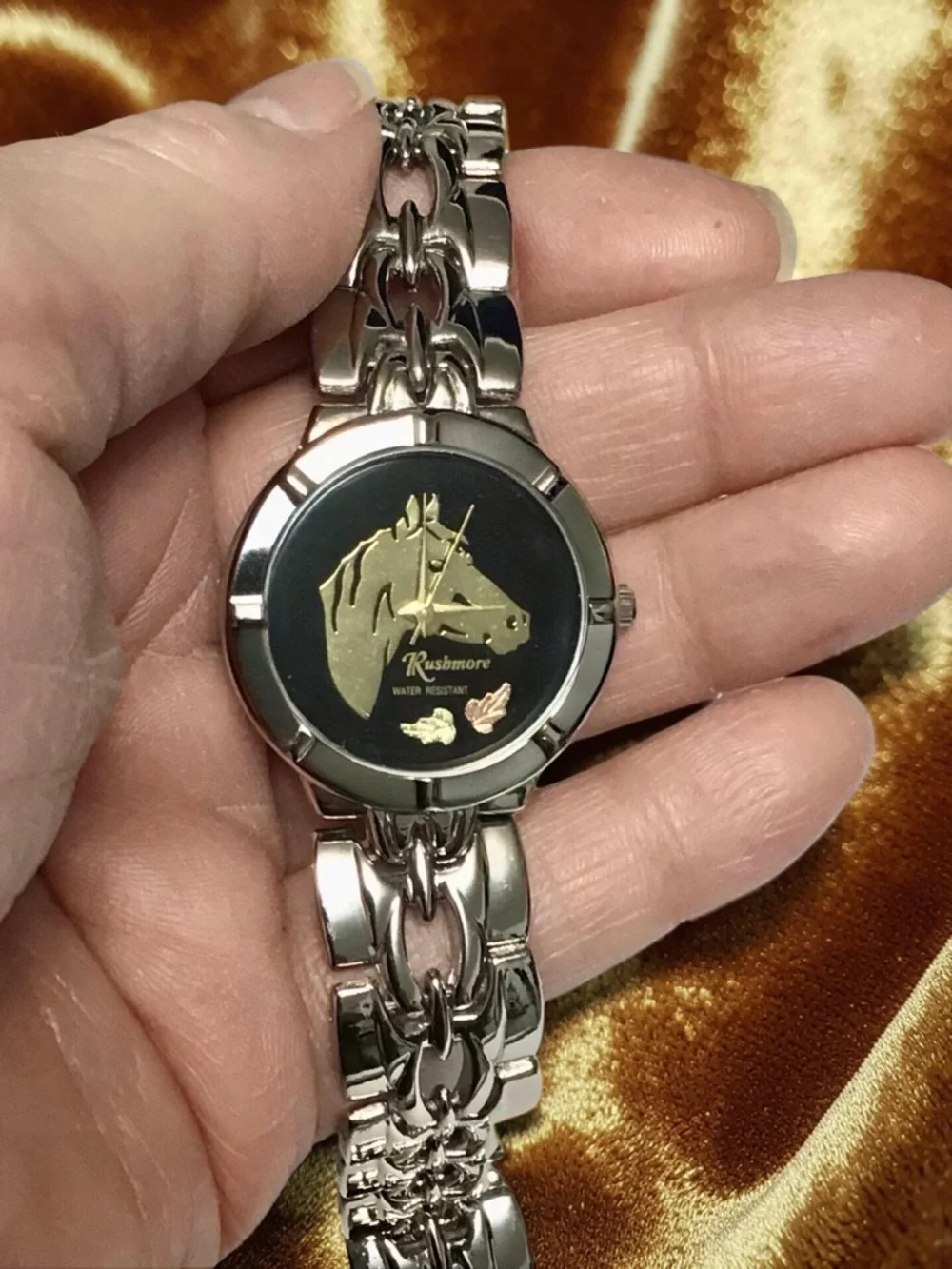 Ladies Rushmore Black Hills Gold Horse/Leaves Stainless Steel Watch & 7” Band